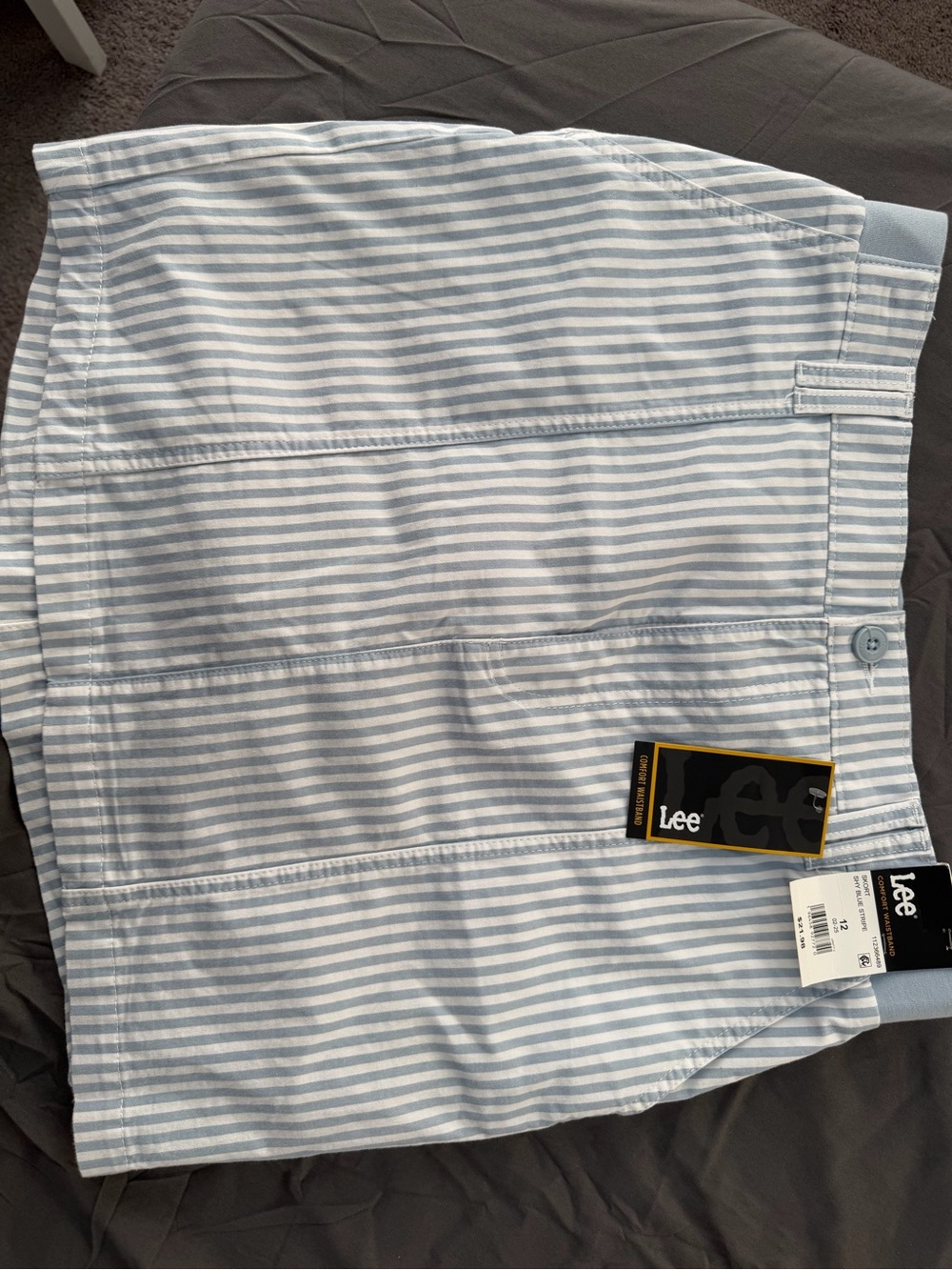 Lee Women’s Light Blue & White Striped Skort